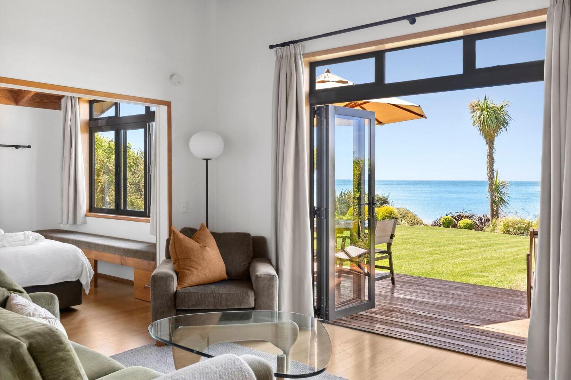 Adrift In Golden Bay- Absolute Beachfront Villas (Adults Only) Collingwood Luaran gambar