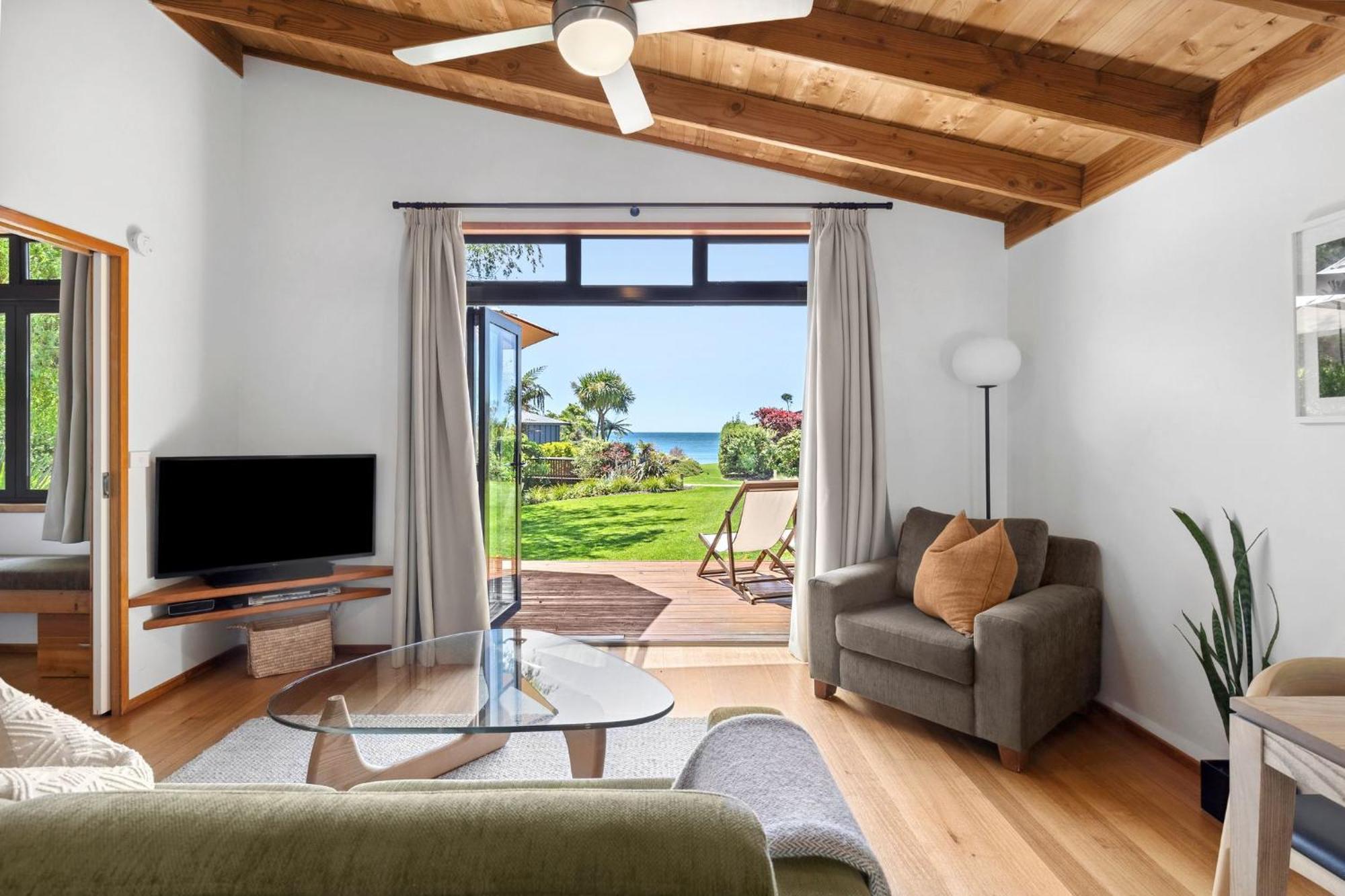 Adrift In Golden Bay- Absolute Beachfront Villas (Adults Only) Collingwood Luaran gambar
