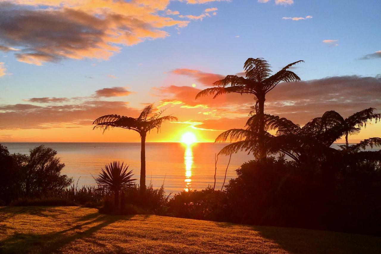 Adrift In Golden Bay- Absolute Beachfront Villas (Adults Only) Collingwood Luaran gambar
